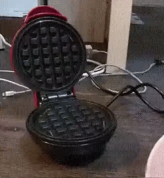🧇 Mini Aparat de Vafe – Dulce sau Sărat? Tu Alegi!